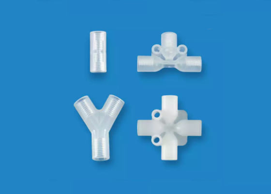 PP PTFE Четырехсторонний трубный соединитель Пластиковый женский соединение